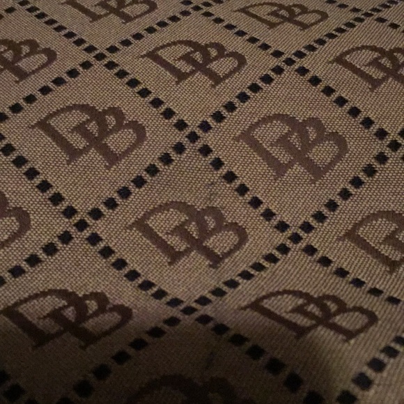 Large Brown dooney & Bourke bucket bag & wristlet - Picture 8 of 8